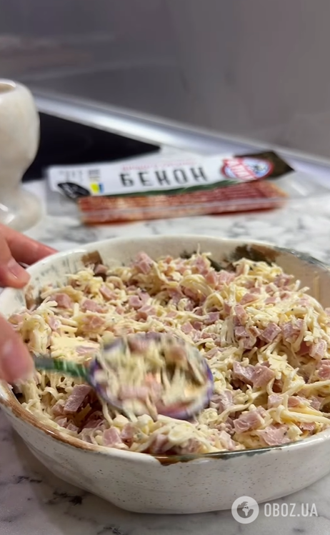 Як смачно запекти печериці в духовці: рецепт з начинкою та беконом