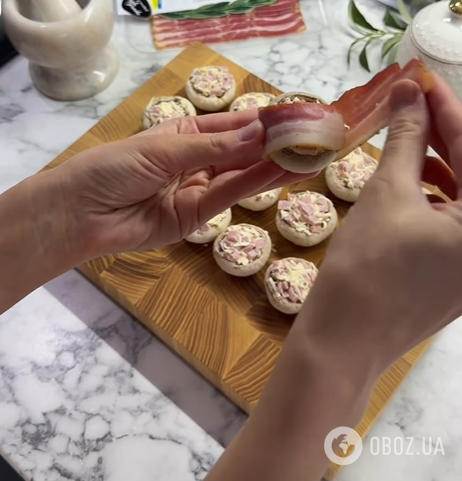 Як смачно запекти печериці в духовці: рецепт з начинкою та беконом