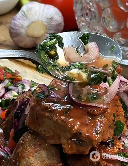 Сочный домашний шашлык в духовке: рецепт для любой погоды