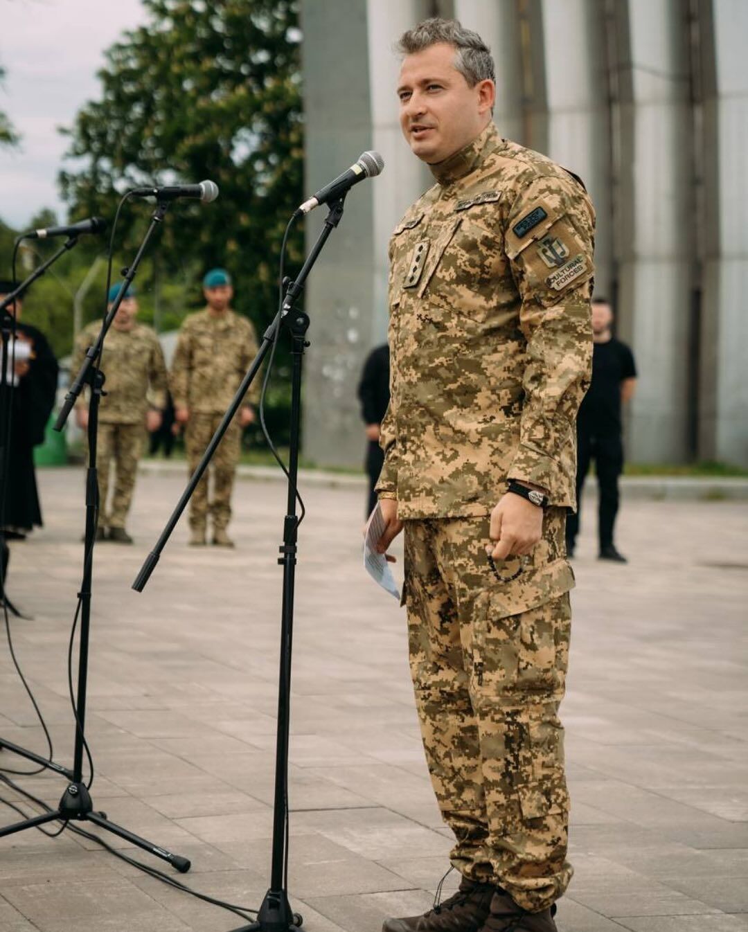 Николай Серга записал видео для Путина из Гааги и признался, какое желание загадал в свой день рождения