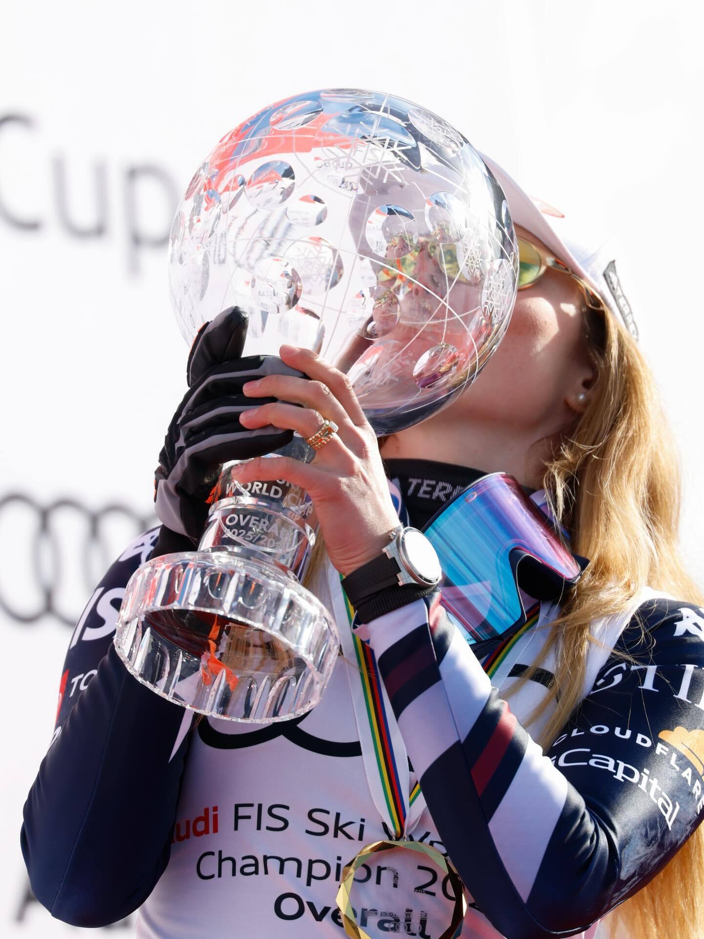 Гірськолижниця-красуня з рекордом виборола Великий кришталевий глобус ушосте в кар'єрі. Фото