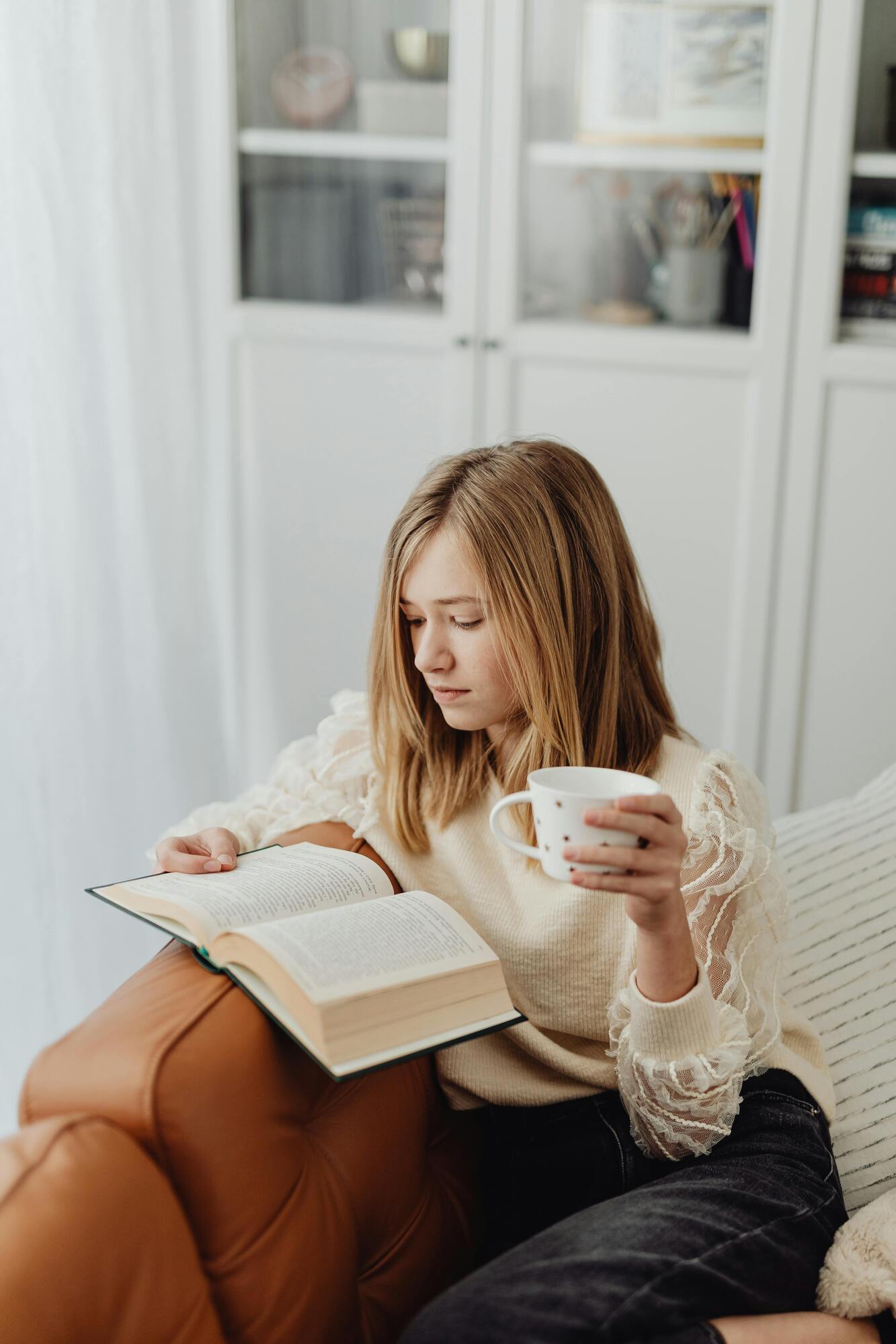 Лиш, лише чи лишень? Як сказати правильно українською