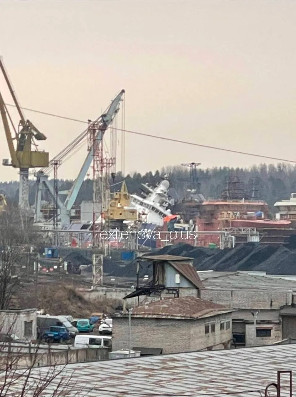 Сили оборони уразили російський бойовий криголам "Пурга" у Виборзі. Фото і відео