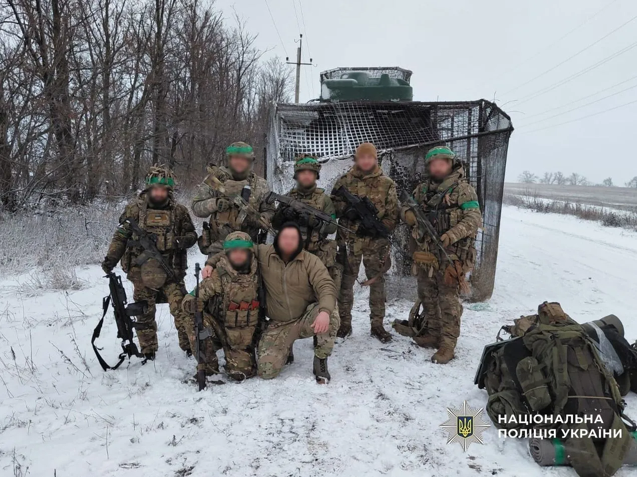 "Еду нам сбрасывали с дронов": бойцы батальона полиции 10 суток держали позицию в полном окружении врага. Видео