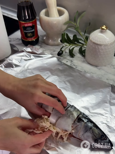 Як смачно запекти скумбрію з плавленим сиром в духовці: ділимось оригінальним рецептом