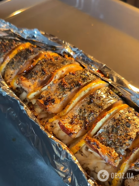 Як смачно запекти скумбрію з плавленим сиром в духовці: ділимось оригінальним рецептом