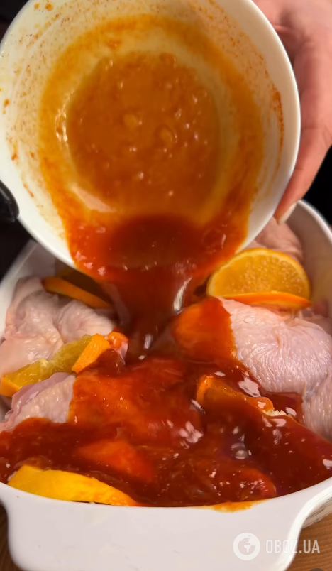 Сочные куриные бедра к картофелю: можно вкусно приготовить на ужин