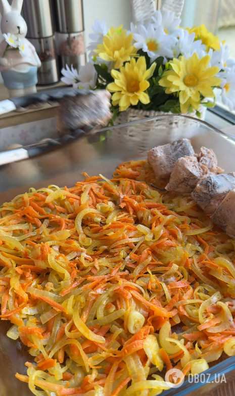 Ніжний запечений хек у сметані: як смачно приготувати улюблену рибу