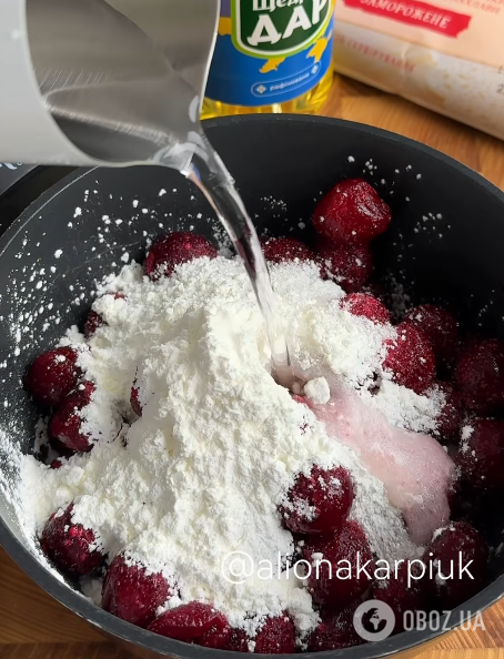 Хрусткі пиріжки з вишнею, як у McDonald's: ділимось рецептом улюбленого десерту