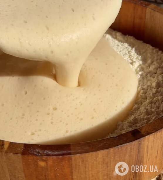 Пишна паска-крафін із вершкового тіста, з корицею та шоколадом: ділимося рецептом великодньої випічки