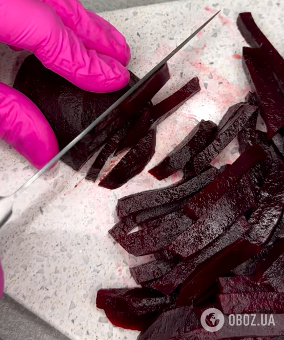 Корисний салат із буряка та оселедця на кожен день: ділимося легким рецептом