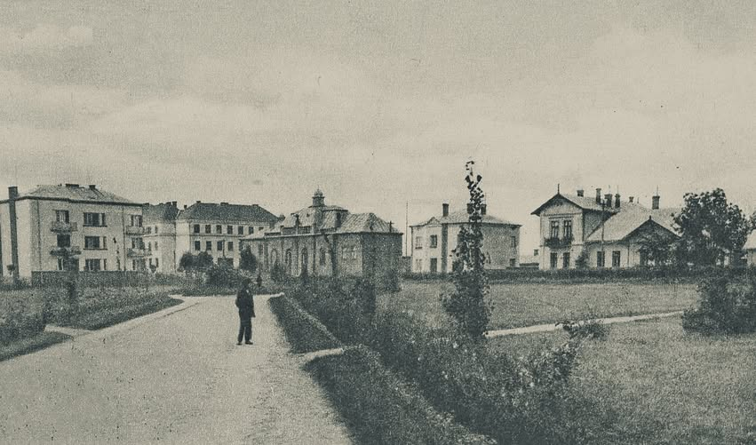 Мандрівка у минуле: в мережі показали старі фото Рави-Руської