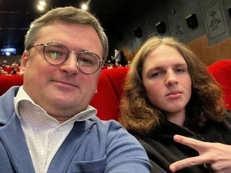 Де зараз 19-річний син Дмитра Кулеби, якого виховували як військового: ексчиновник розкрив сімейну таємницю про майбутнє первістка