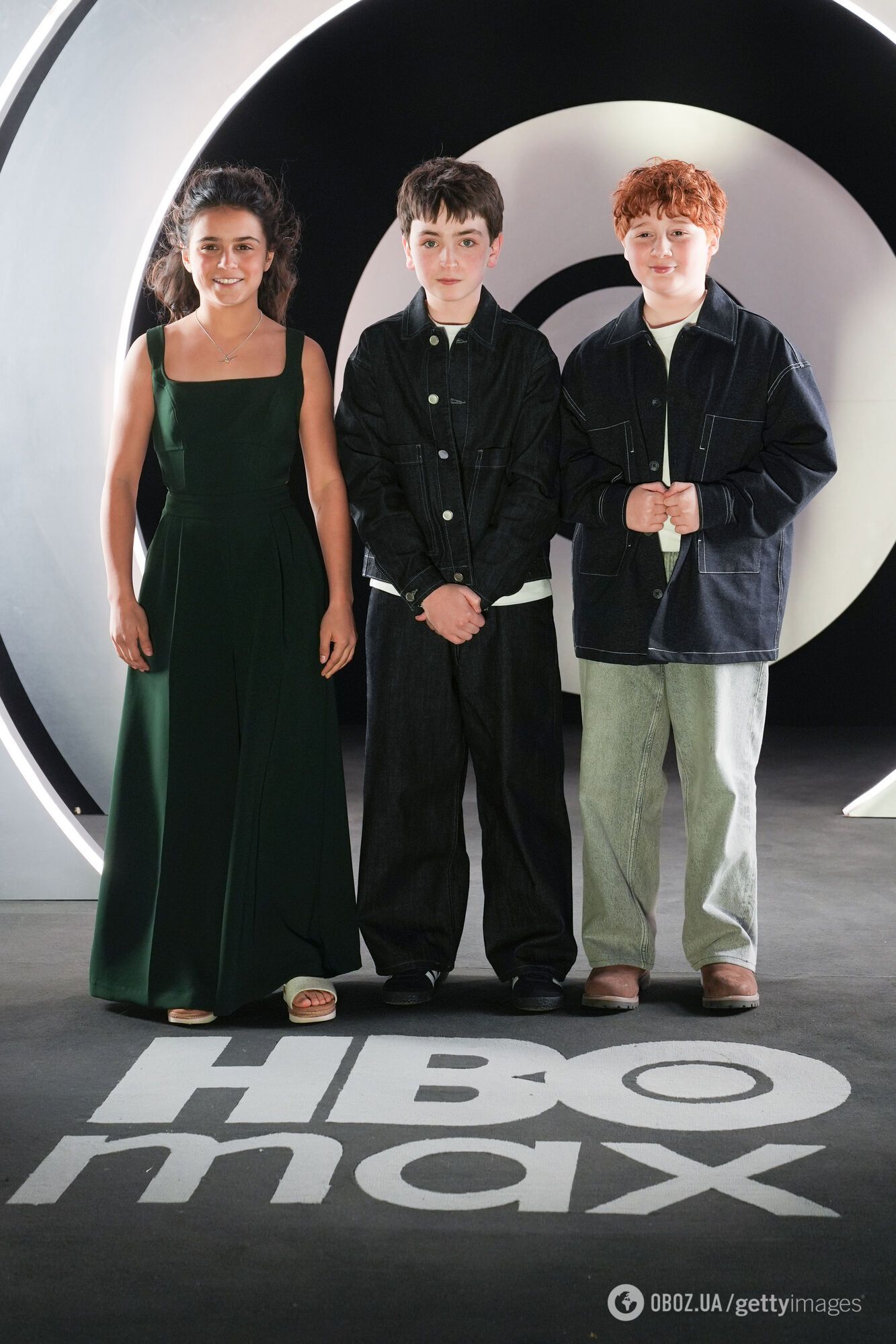 Гаррі, Рон і Герміона з нового серіалу "Гаррі Поттер" уперше разом вийшли на червону доріжку. Фото майбутніх суперзірок