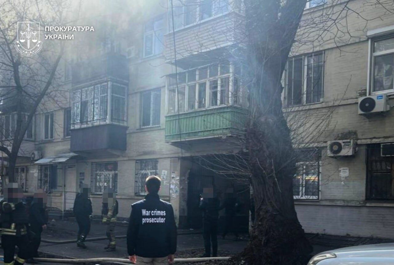 Росія вдарила по Дніпру: пошкоджено багатоповерхівку, кількість постраждалих зросла. Фото і відео