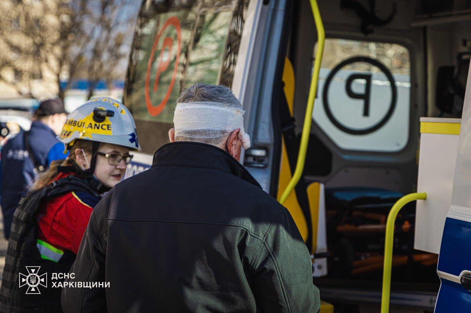 Окупанти вдарили по Харкову, зафіксовано приліт біля будинків і ресторану: є постраждалі. Фото