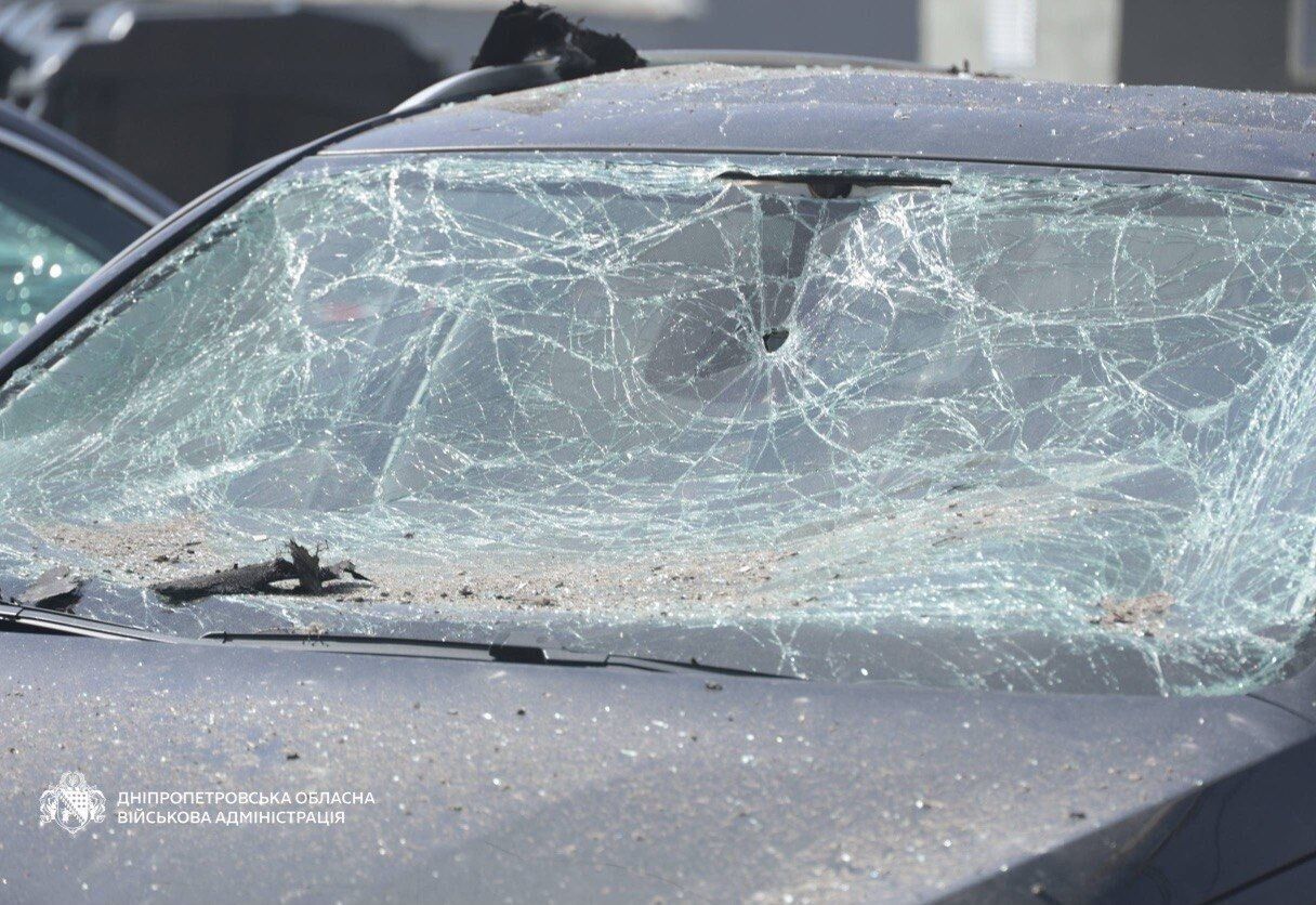 Россия ударила по Днепру: повреждена многоэтажка, количество пострадавших возросло. Фото и видео