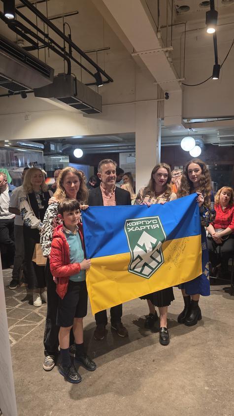 Як "Запеклий хліб із прифронтових полів" допомагає говорити про Україну у світі та підтримувати військових