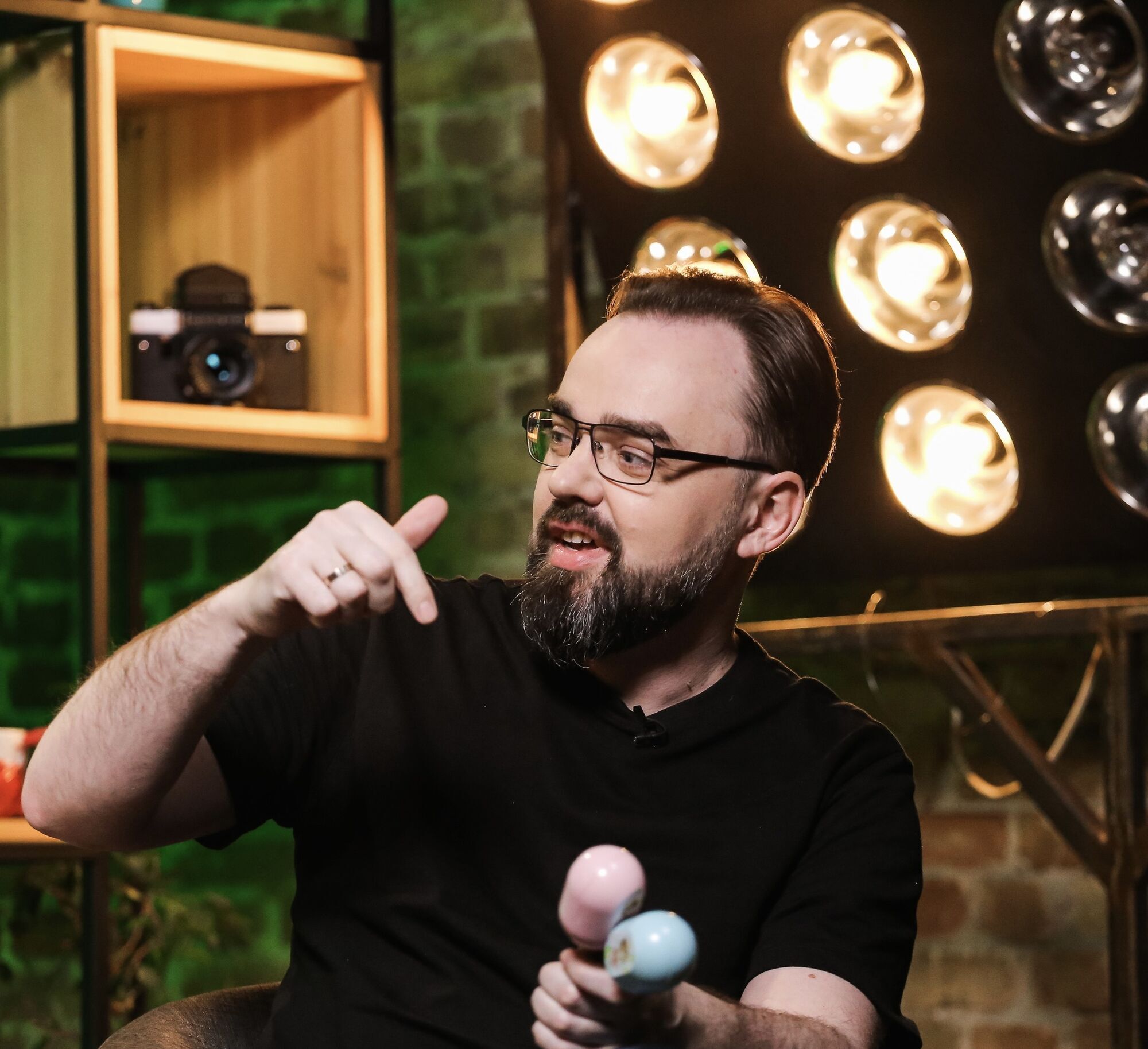 "Помните его смешным". На войне во время эвакуации раненых погиб известный комик Артур Петров