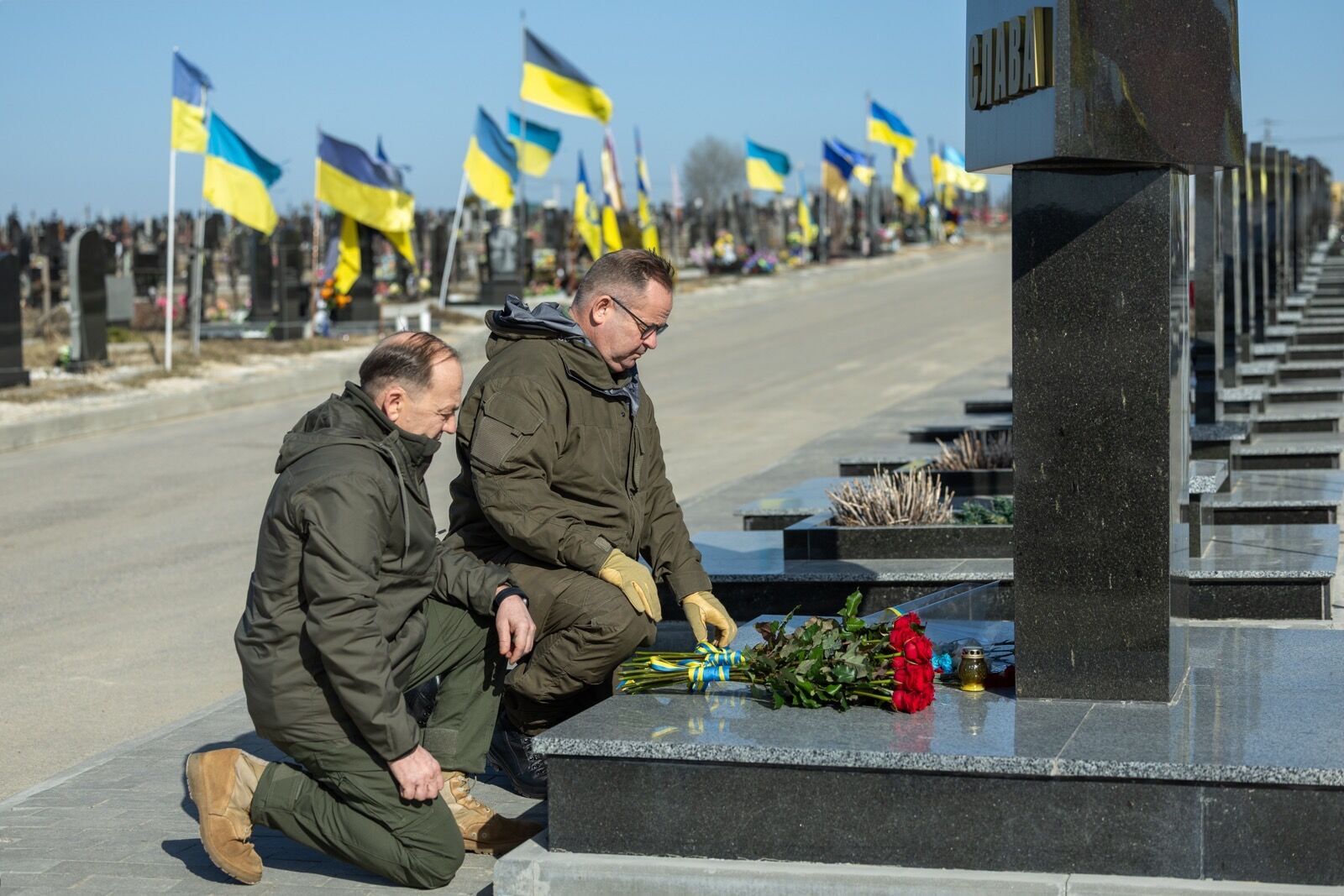 "Втомилася, але залишається незламаною": шведський головком розповів про враження від України. Відео