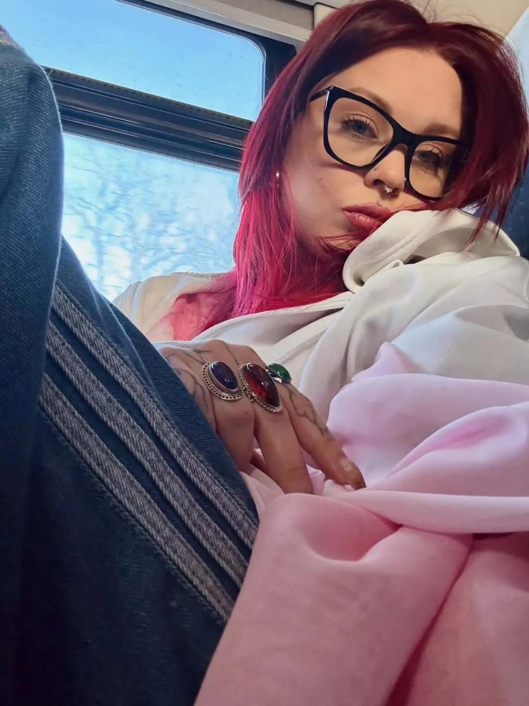 "Ну и где сейчас эта Настя Каменских?" Юля Юрина – о "скурвлении" украинской культуры, стыдливом фольклоре и своем российском паспорте