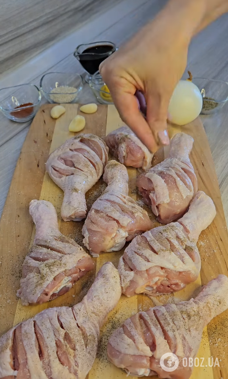 Соковиті курячі гомілки в пиві на вечері: м'ясо вийде дуже соковитим