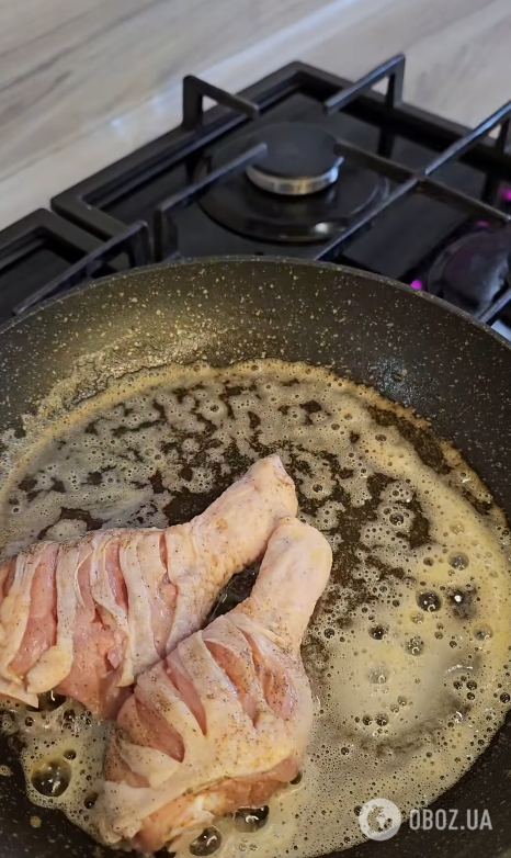 Соковиті курячі гомілки в пиві на вечері: м'ясо вийде дуже соковитим