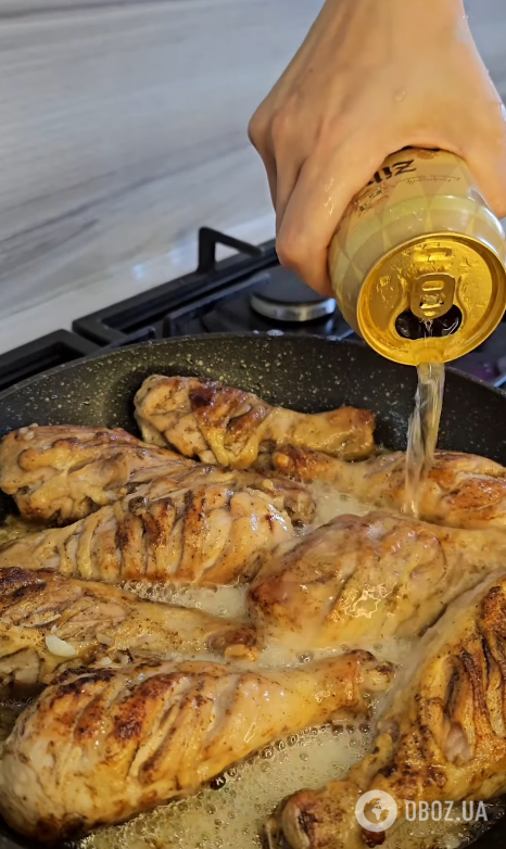 Соковиті курячі гомілки в пиві на вечері: м'ясо вийде дуже соковитим