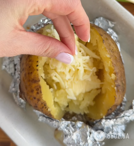 Как вкусно запечь картофель в кожуре: внутрь добавьте вкусную начинку