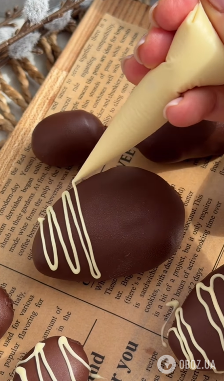 Яскраві шоколадні яйця на Великдень: діти точно оцінять