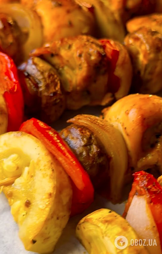 Соковитий шашлик із філе стегна за 30 хвилин: розповідаємо, у чому краще маринувати