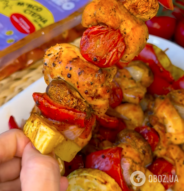 Соковитий шашлик із філе стегна за 30 хвилин: розповідаємо, у чому краще маринувати