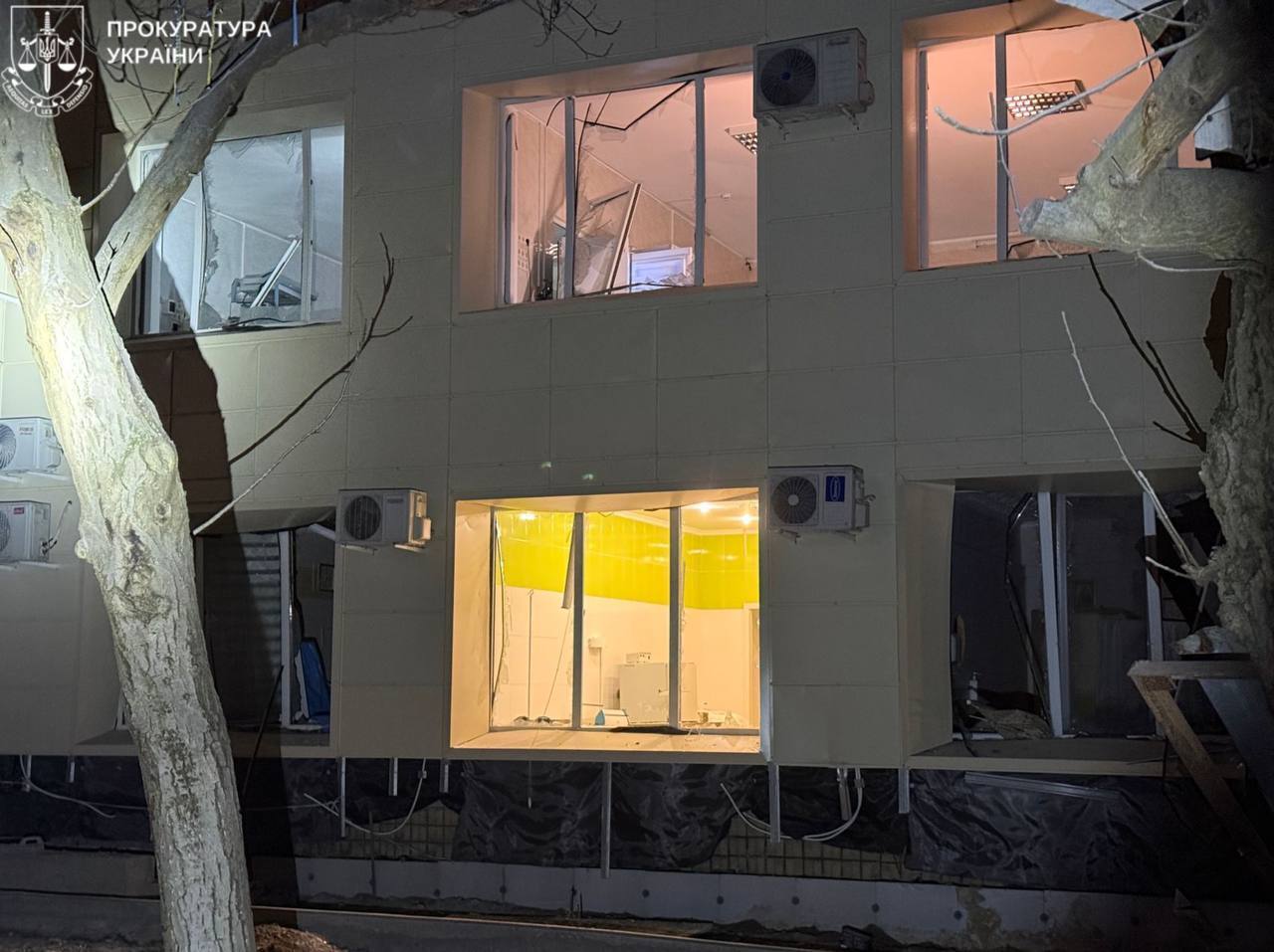 В Одесі окупанти влучили в пологовий і житлові будинки: є жертви, серед поранених – дитина. Фото