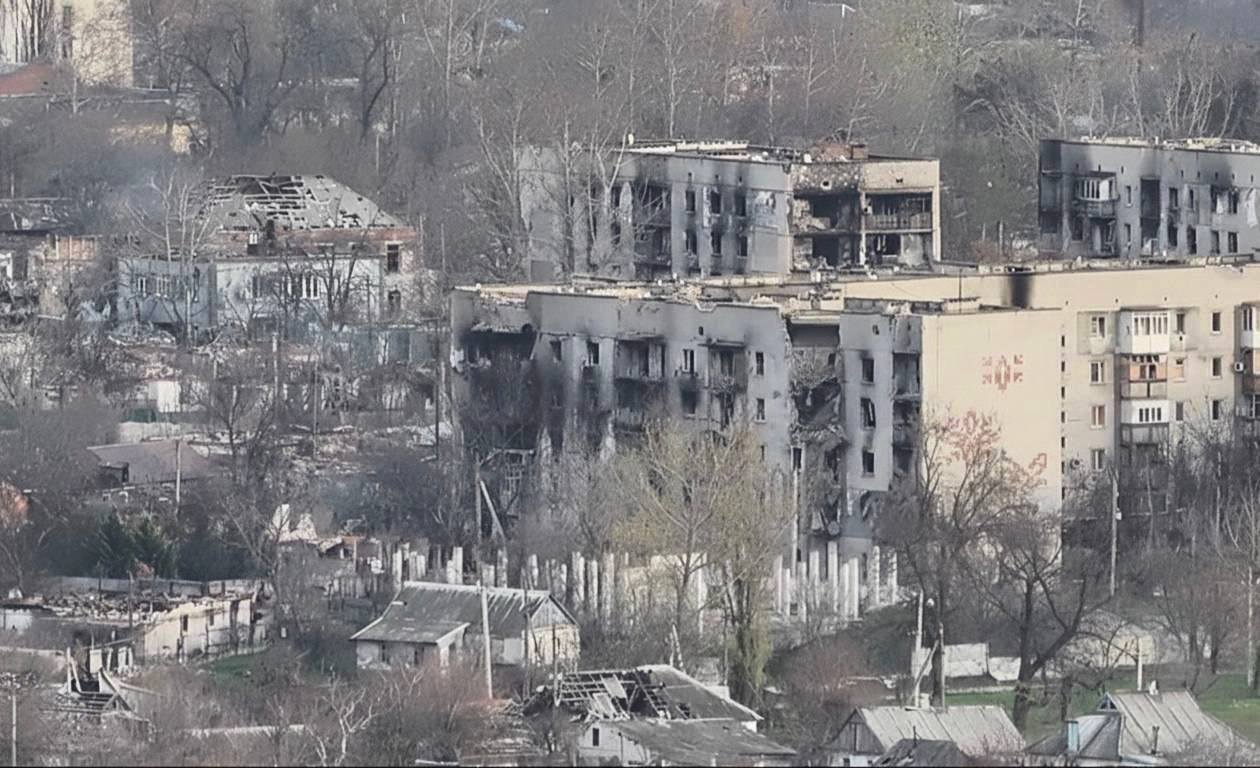 Гуманітарна катастрофа в Олешках: Лубінець звернувся до РФ та Червоного Хреста щодо евакуації цивільних