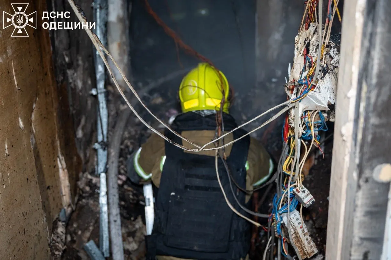 Як виглядає пологовий будинок в Одесі після прильоту "Шахеда": лікарі власноруч гасили пожежу