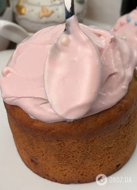 Глазур на паску за 20 секунд з одного інгредієнта: врятує від тріщин