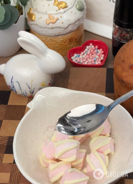 Глазур на паску за 20 секунд з одного інгредієнта: врятує від тріщин