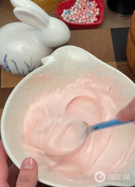 Глазур на паску за 20 секунд з одного інгредієнта: врятує від тріщин