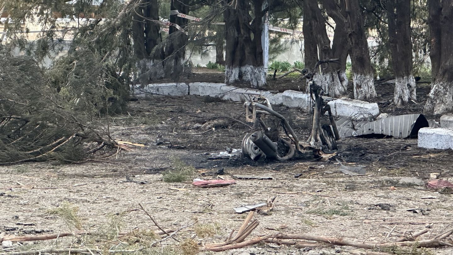 "Діти просто сиділи та відпочивали": очевидці розповіли про російський удар по Миколаївщині. Фото