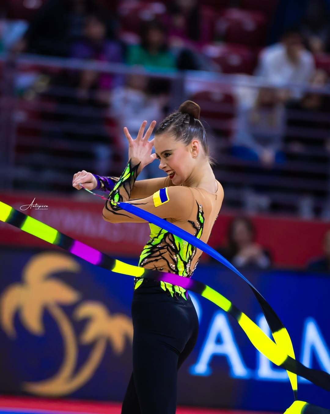 Онофрийчук произвела фурор в Болгарии, выиграв "золото" в многоборье на Кубке мира. Видео