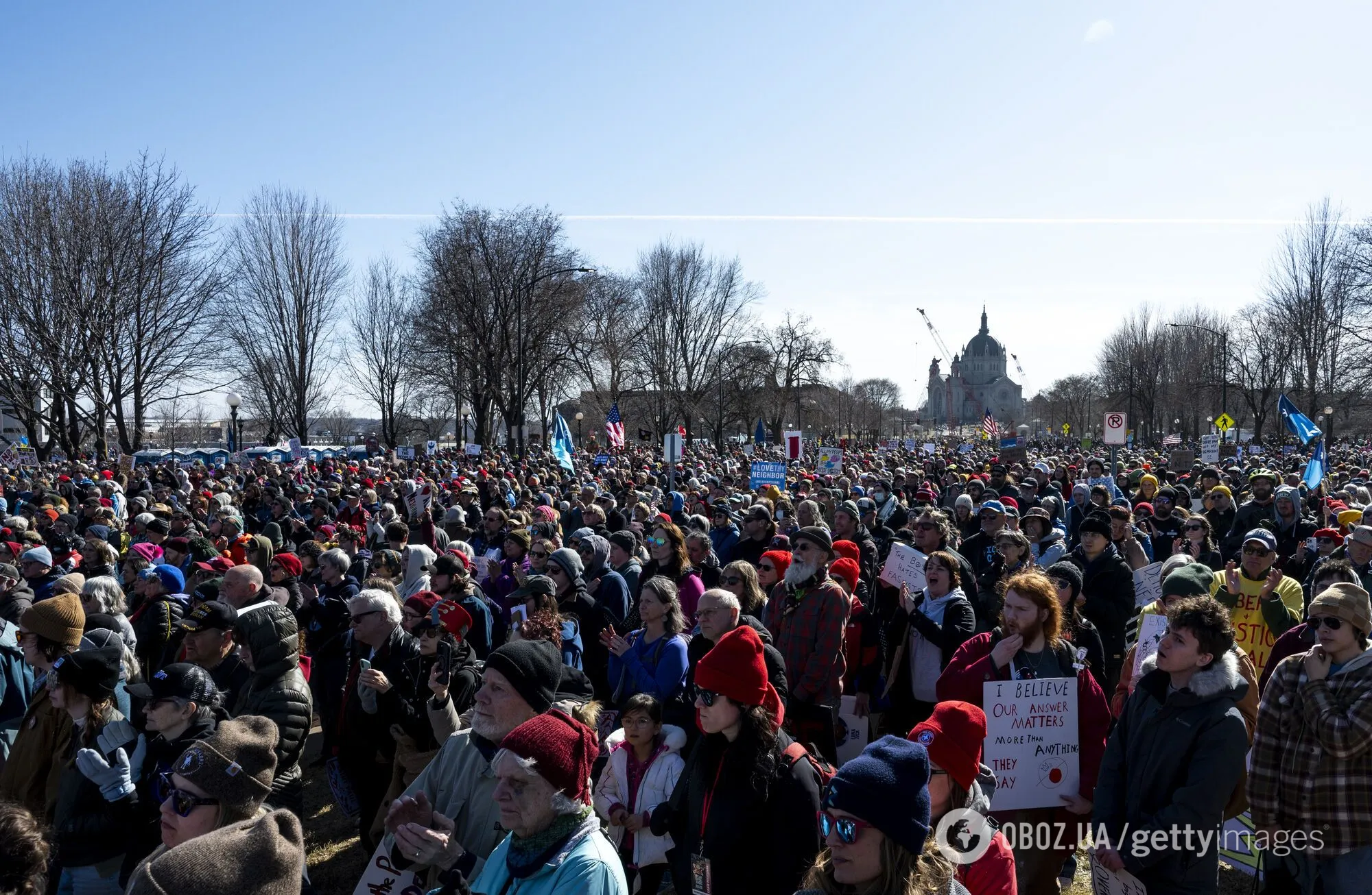 "Без королів": у тисячах міст США проходять антитрампівські мітинги. Фото і відео