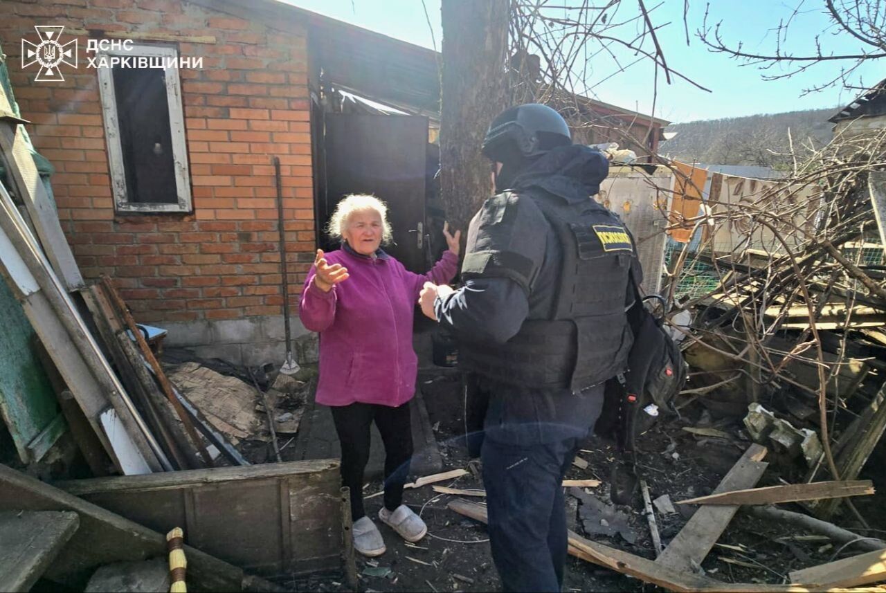 У Харкові ворожий дрон влучив у приватний будинок: є постраждалі. Фото