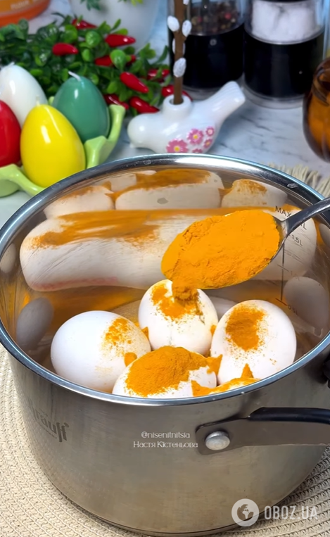 Змішайте куркуму і каркаде: як оригінально пофарбувати яйця на Великдень