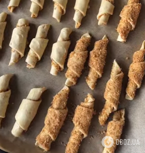 Как приготовить домашние рогалики к чаю: добавьте внутрь ореховую начинку