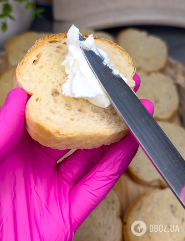 Бутерброди зі шпротами для святкового столу: ділимося рецептом смачної закуски за 5 хвилин