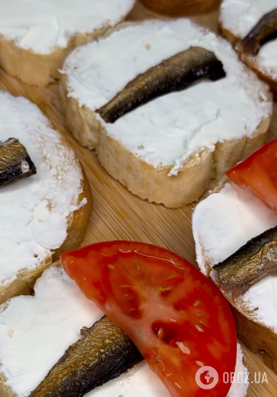 Бутерброди зі шпротами для святкового столу: ділимося рецептом смачної закуски за 5 хвилин