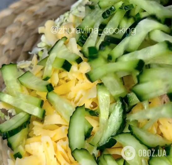 Салат из пекинской капусты для пасхального стола: делимся рецептом блюда за 10 минут