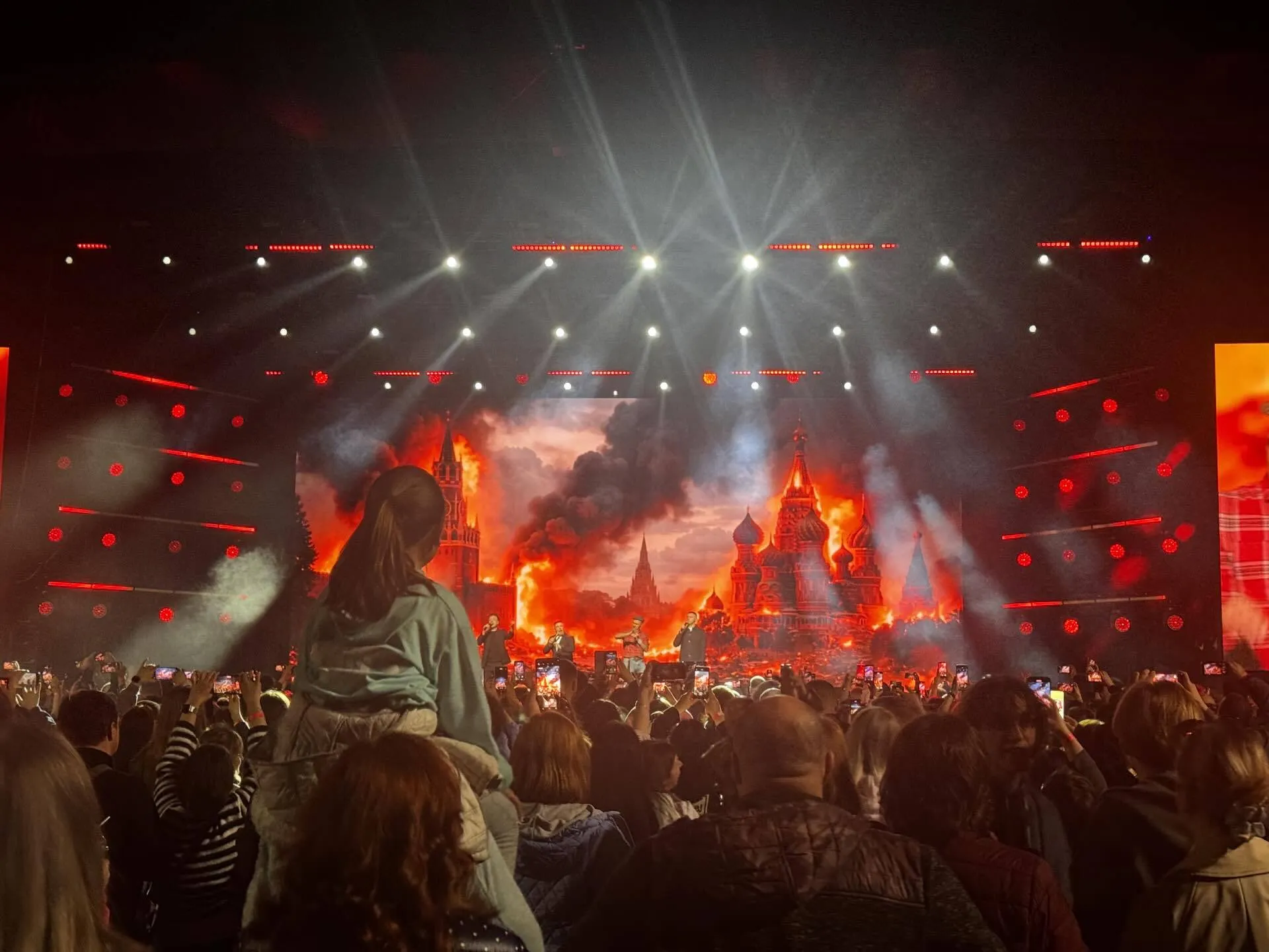 Ця пісня передбачає майбутнє: "VIP Тернопіль" переспівали хіт Степана Гіги і показали мрію кожного українця. "Запальне" відео