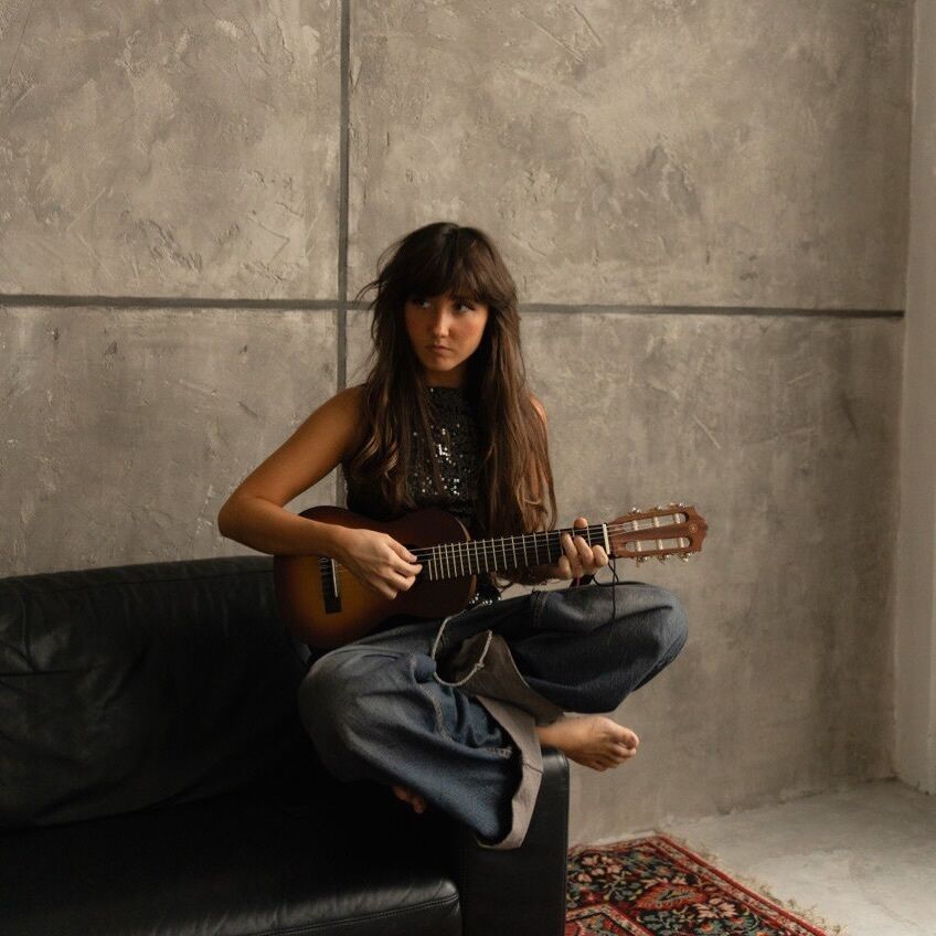 Юная автор хита "Питання є – питань нема" рассекретила, какую сумму ей принесла вирусная песня