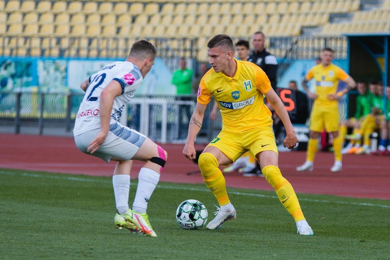 Ексфутболіст української збірної відмовився повертатися в Україну, "вирішивши питання самостійно"